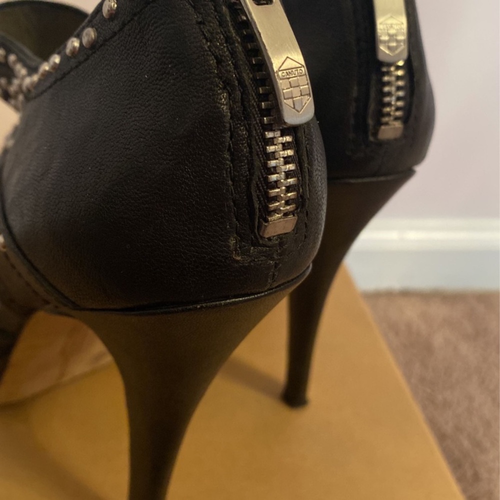 Vince Camuto “Rockstar lifestyle” booties - Picture 3 of 5